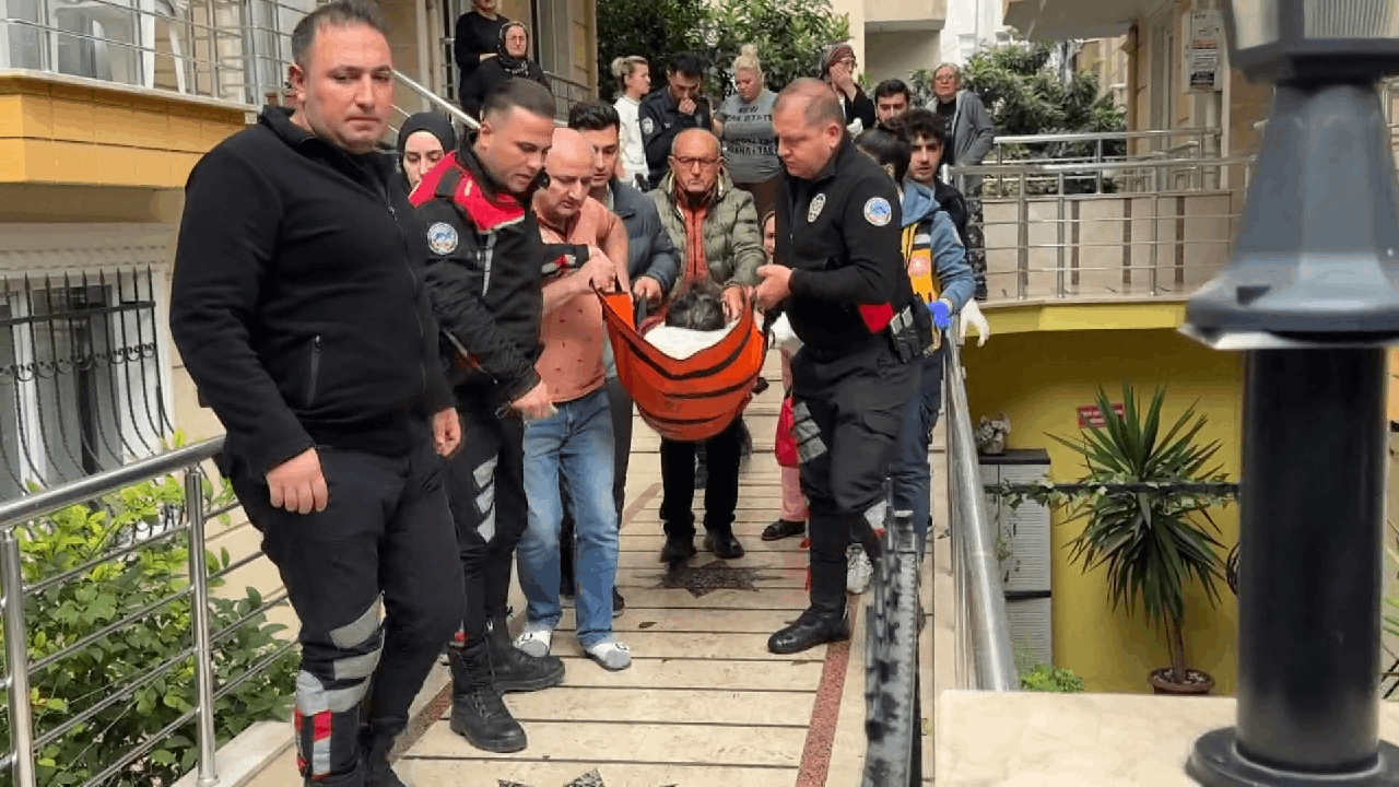 Avcılar'da yol verme kavgası: Sürücüyü evine kadar takip edip bıçakladılar