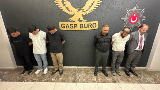 AVM'de sahte denetim: 6 şüpheli yakalandı