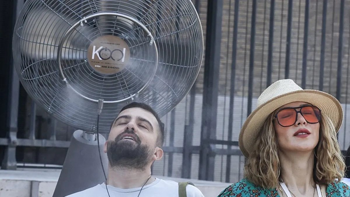 Avrupa'da 40 Derece Sıcak Klima Tartışmasını Alevlendirdi