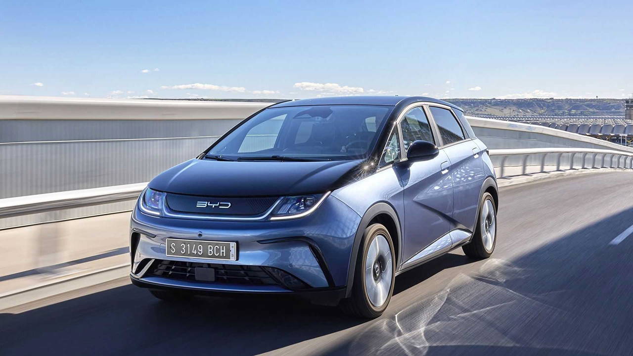 Avrupa'da elektrikli araç devrimi: Tesla ve Çinli markalar rekor kırdı