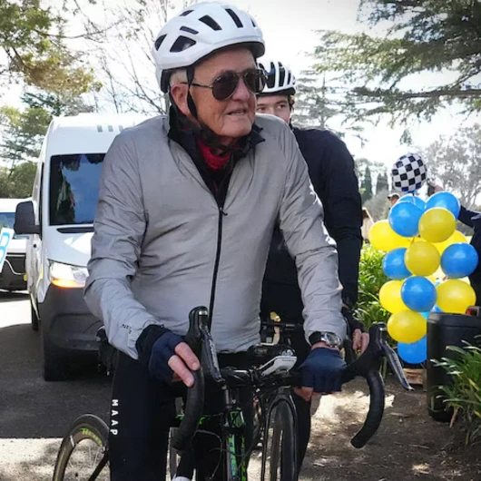 Avustralyalı 82 Yaşındaki Aktivist Bob Montgomery, 5 Bin 300 Kilometrelik Bisiklet Turunu Tamamladıktan Bir Gün Sonra Hayatını Kaybetti