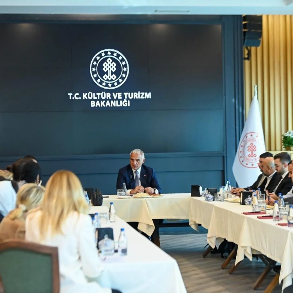 Ayasofya'nın Yeraltı Sırları Ortaya Çıkıyor: Bakan Ersoy'dan Büyük Müjde