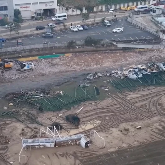 Ayazağa'da dere yatağındaki yapıların yıkımı tamamlandı