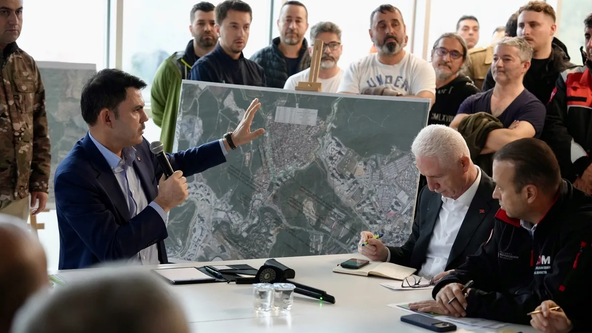 Ayazağa'da Kentsel Dönüşüm: Bakan Kurum'dan Yarısı Bizden Müjdesi