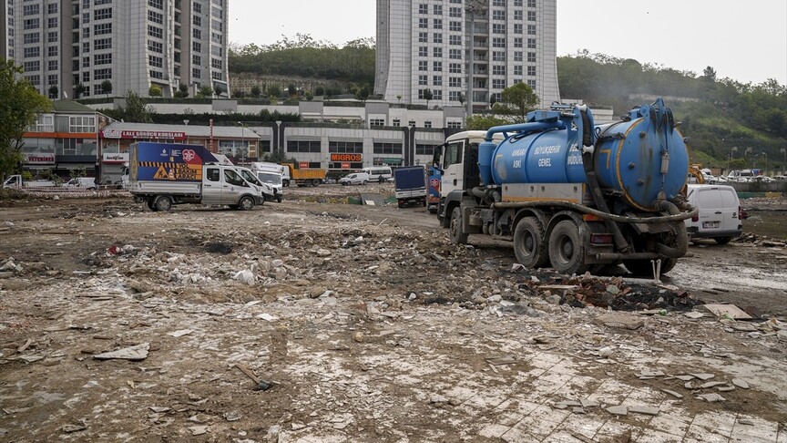 Ayazağa'da Sel Sonrası Islah Çalışmaları Sürüyor