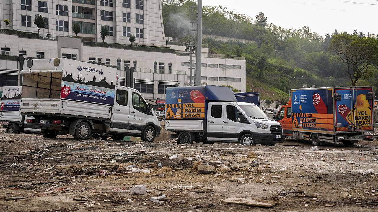 Ayazağa'da sel yıkımları tamamlandı: Dere ıslahı sürüyor