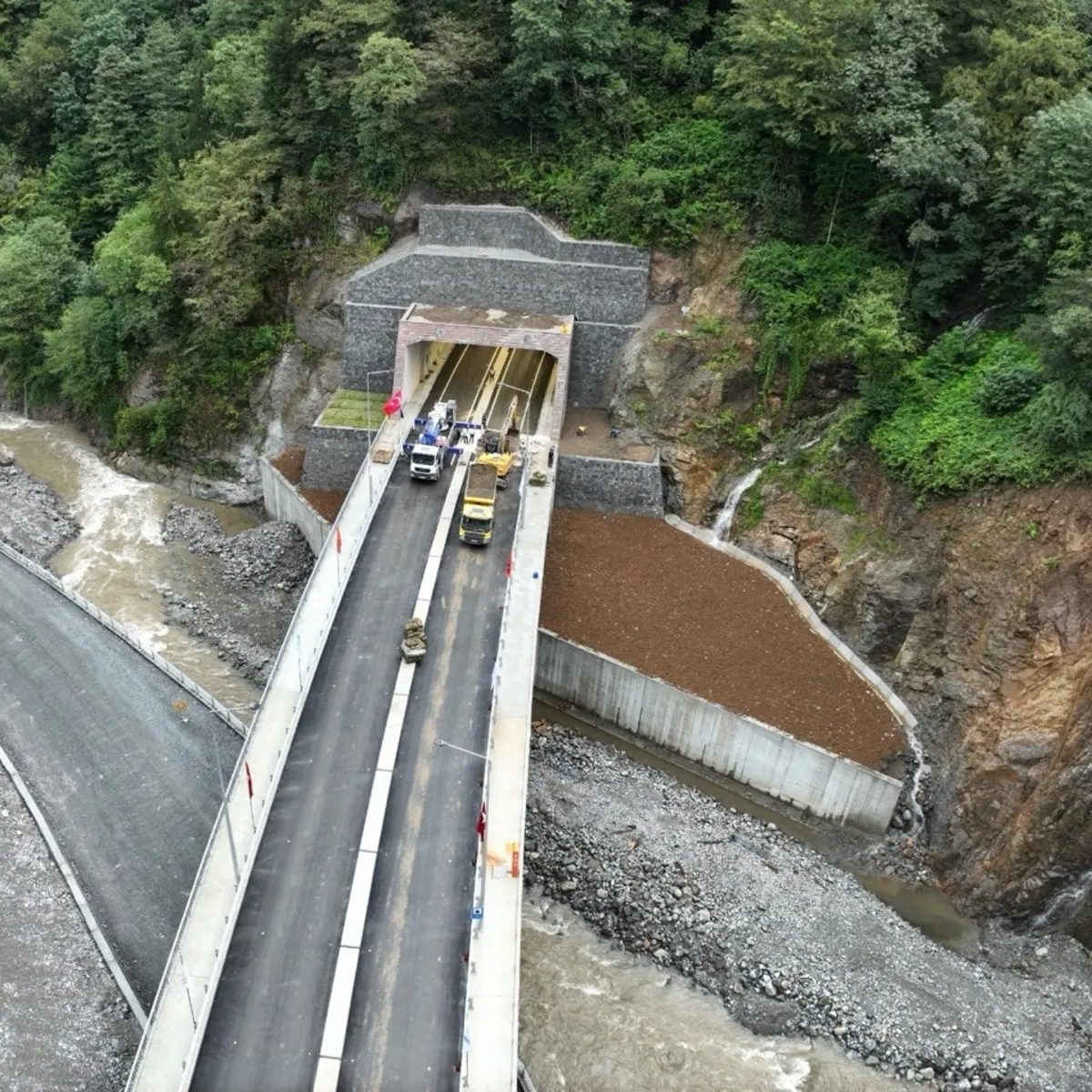 Ayder Yaylası'na Kritik Viraj: Çamlıhemşin Tüneli Açılıyor