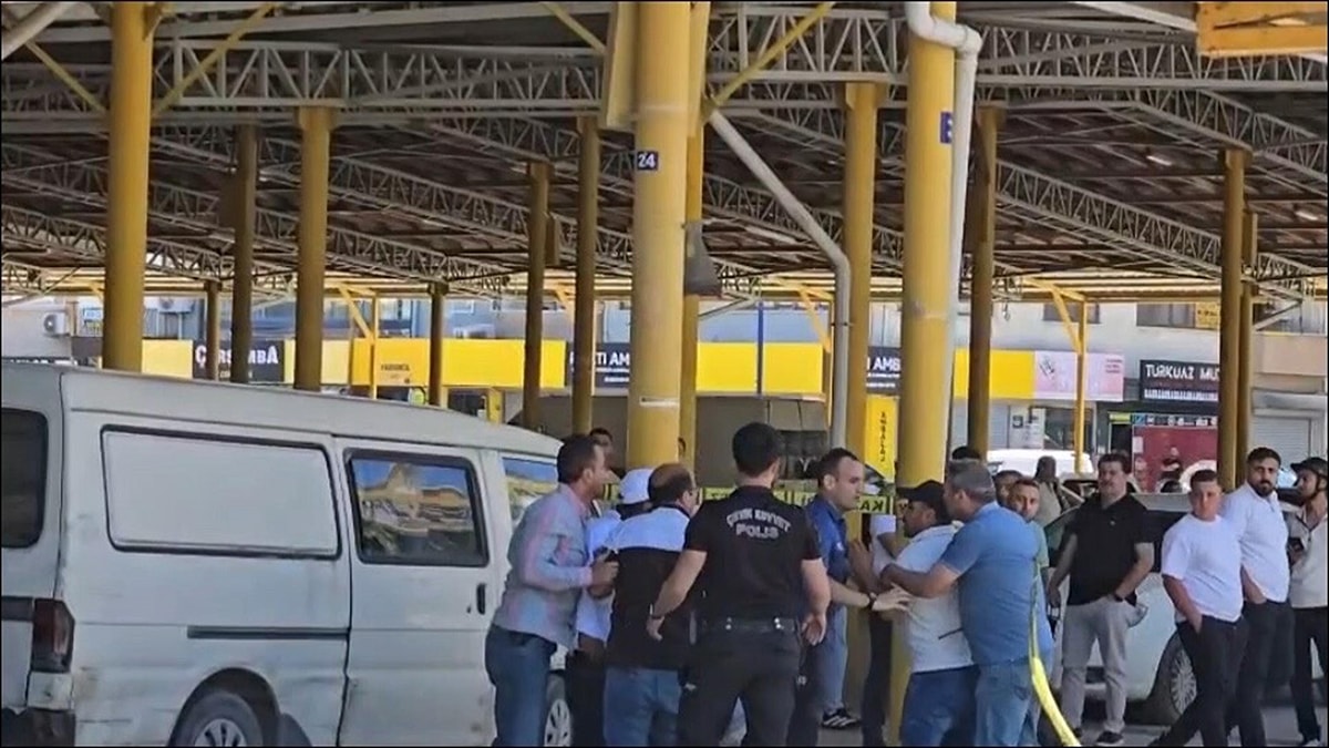 Aydın'da silahlı saldırı: Hamile kadın ve sürücü hayatını kaybetti