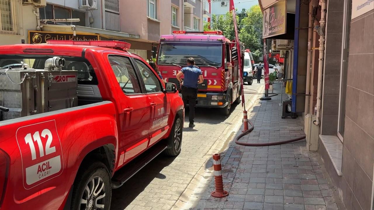 Aydın'da Evde İlaçlama Patlaması: 2 Yaralı, 1'i Ağır