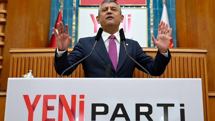 AYM, Yeni Parti'ye isim davasında 1 ay süre verdi