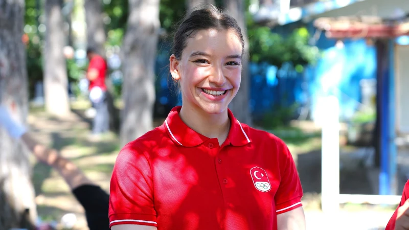 Ayşe Begüm Onbaşı, İspanya'daki Dünya Şampiyonası'nda Zirveyi Hedefliyor