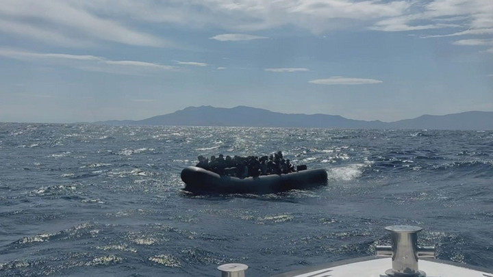 Ayvacık'ta 43 Düzensiz Göçmen Kıyı Güvenlik Ekiplerince Yakalandı