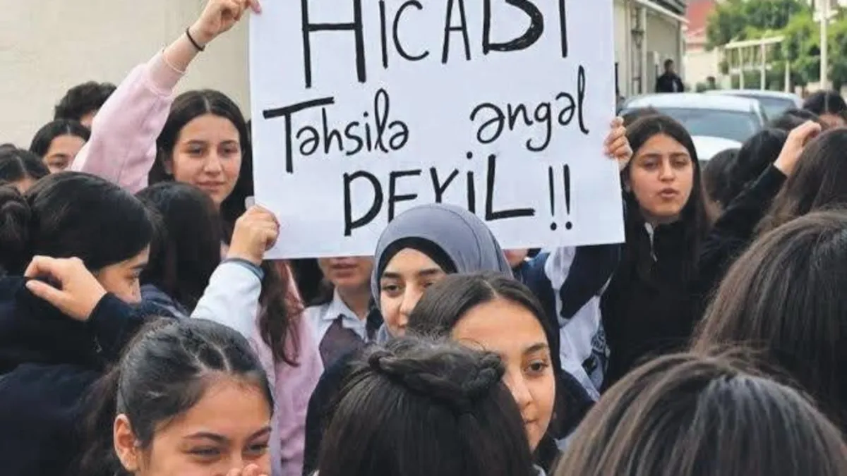Azerbaycan'da Başörtüsü Yasağına Tepkiler Büyüyor