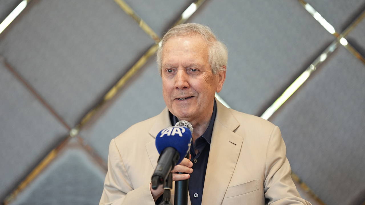 Aziz Yıldırım'dan forvet transferi açıklaması: 'Acelemiz yok