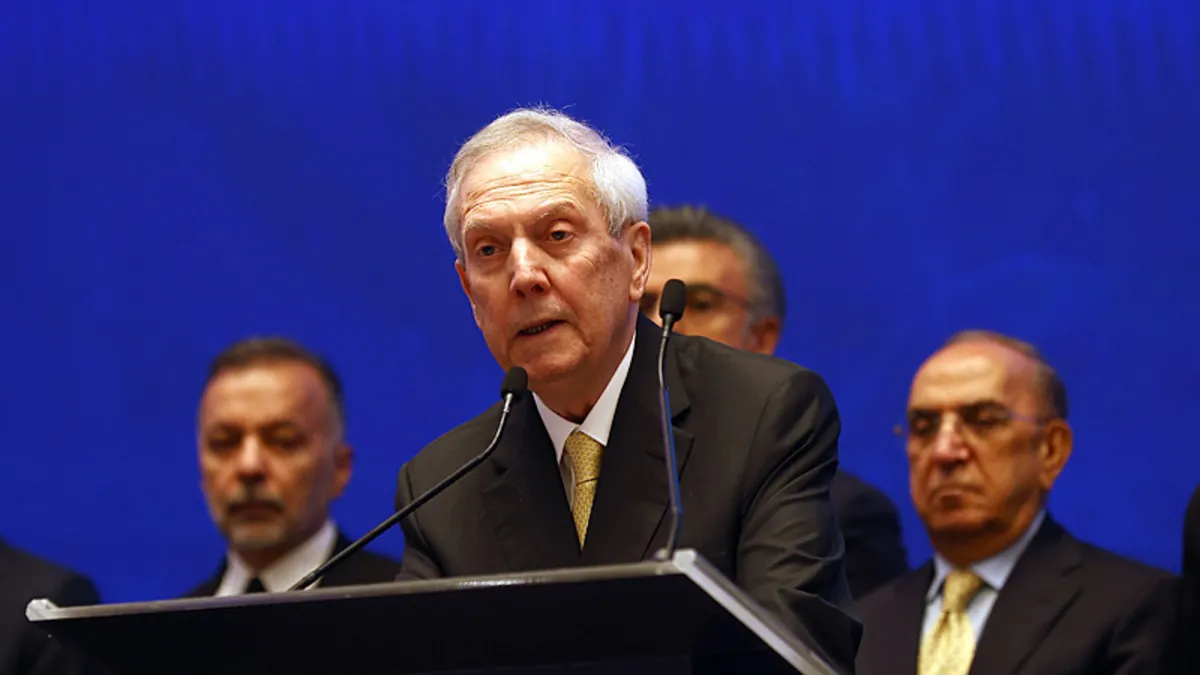 Aziz Yıldırım'dan kongre öncesi transfer bombası: İki santrfor