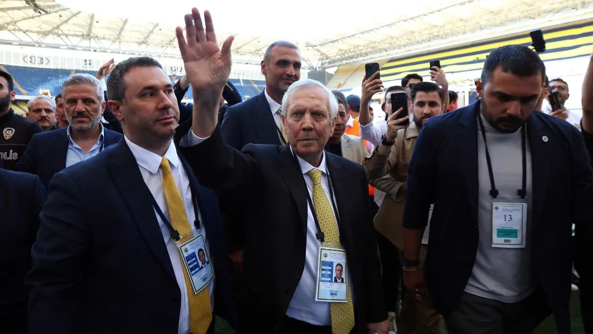 Aziz Yıldırım'dan ilk transfer: Vedat Muriqi yeniden Fenerbahçe'de