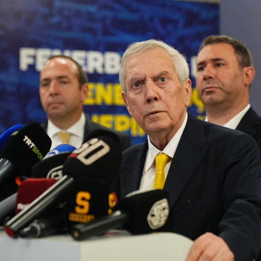 Aziz Yıldırım'dan İsmail Kartal'a Gönderme: 'O Futbolcu Neden Oynamadı