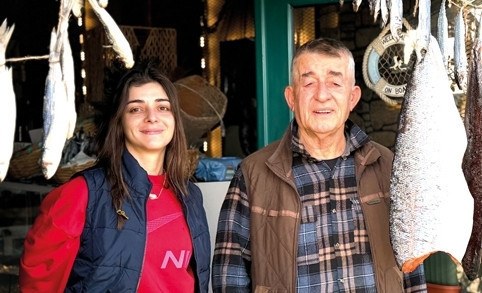 Baba-kız usta-çırak: Lakerda geleneği İstanbul'da yaşıyor