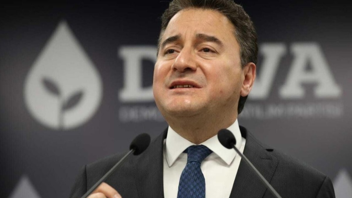 Babacan'dan Davutoğlu Soruşturmasına Tepki