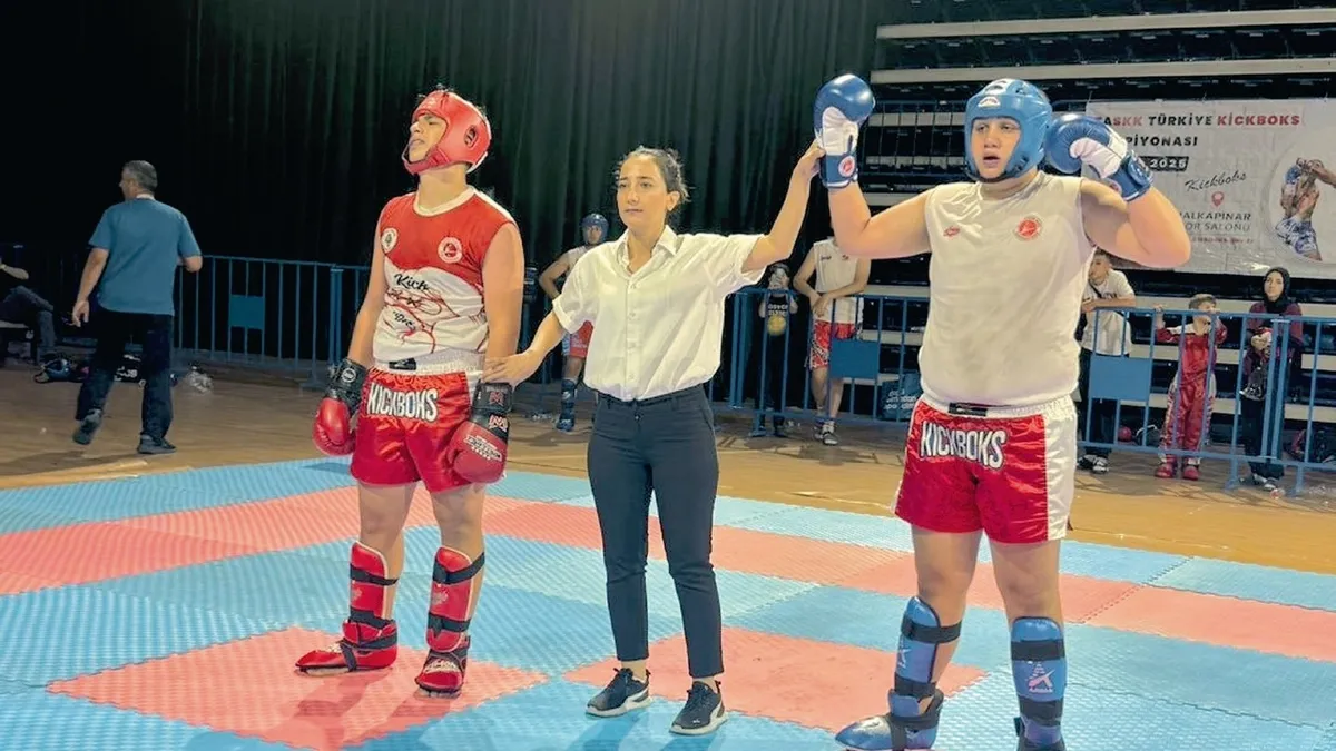 Babasının Kasap Dükkanında Çalışan Genç Kick Boksçu Türkiye Şampiyonu Oldu