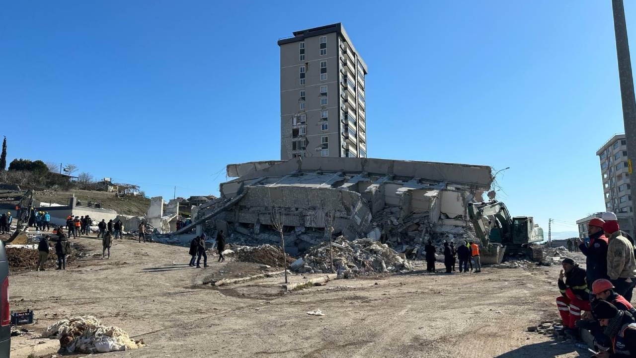 Bad-ı Saba Konutları davasında müteahhit tahliye edildi