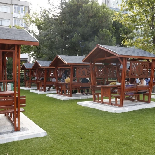 Bağcılar Belediyesi bahçesi sosyal donatı alanına dönüştü