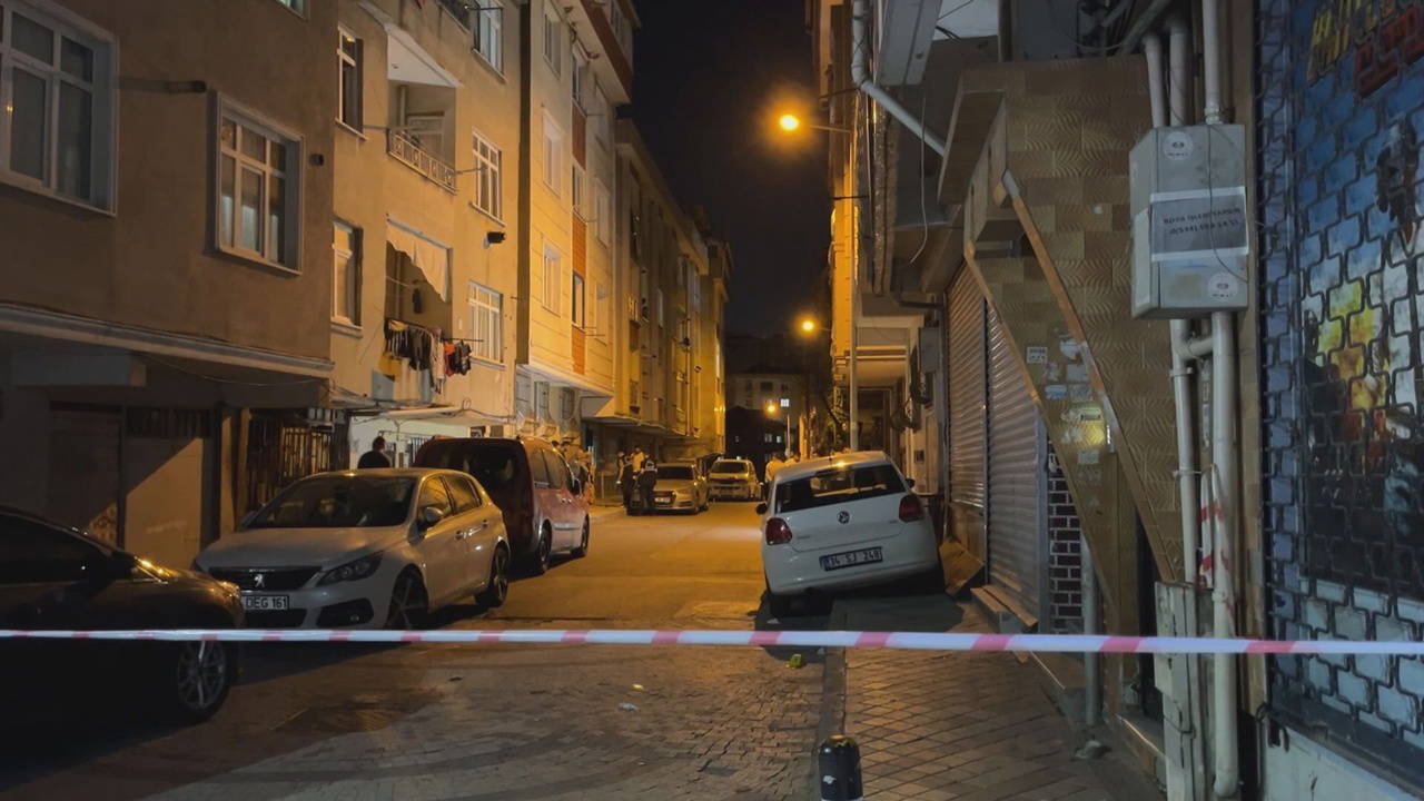 Bağcılar'da komşular arasında kanlı kavga: 4 yaralı, 1 tutuklu