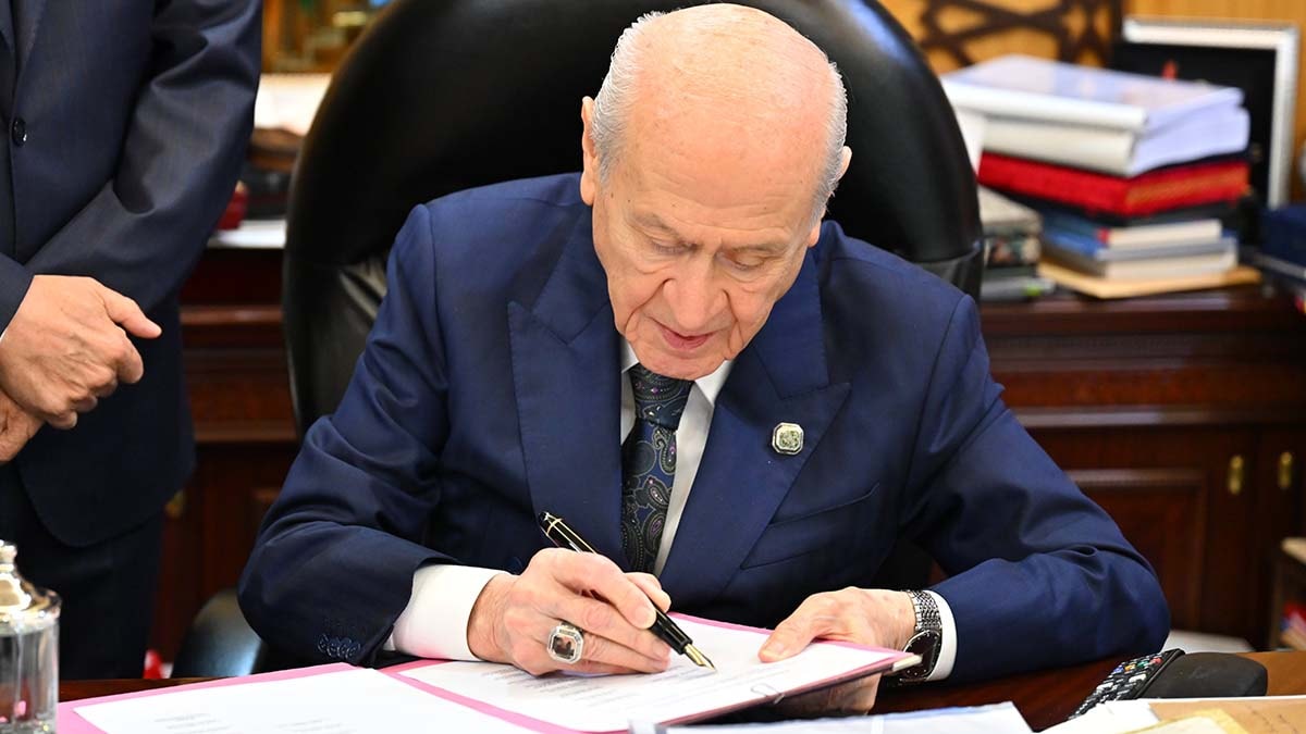 Bahçeli: Çerçeve Yasa Türkiye'nin İstikametini Belirledi