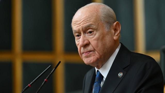 Bahçeli'den KKTC Başbakanı Üstel'e başsağlığı