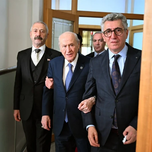 Bahçeli, Sarallar ve Şahinler aileleriyle bir araya geldi