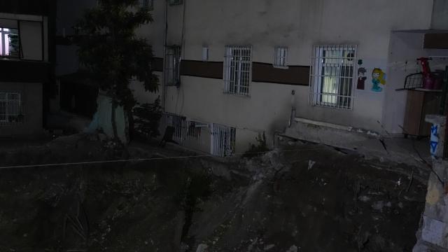 Bahçelievler'de İnşaat Hasarı: 6 Katlı Bina Tahliye Edildi