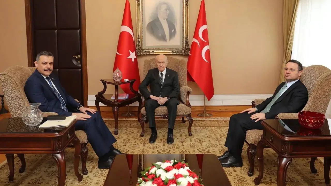 Bahçeli'ye ziyarette 'kod yasa taslağı' iddiası