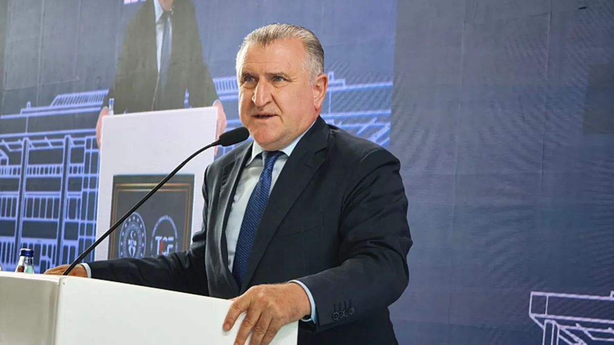 Bakan Bak'tan Fenerbahçe Tarfin'e Tebrik Mesajı