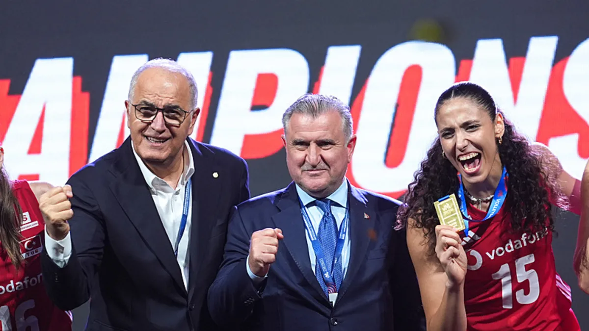 Bakan Bak'tan Filenin Sultanları'na şampiyonluk tebriği