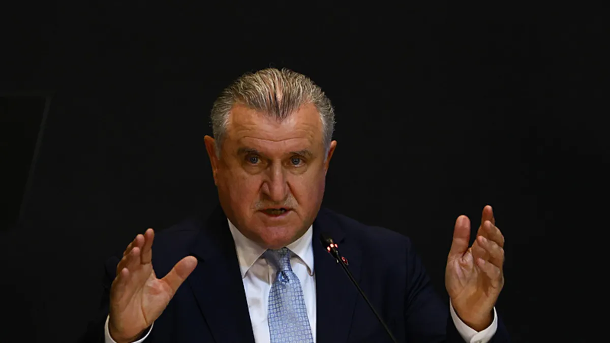 Bakan Bak'tan Milli Takım'a Tam Destek: "Bu Çocuklar İyi İşler Yapacak