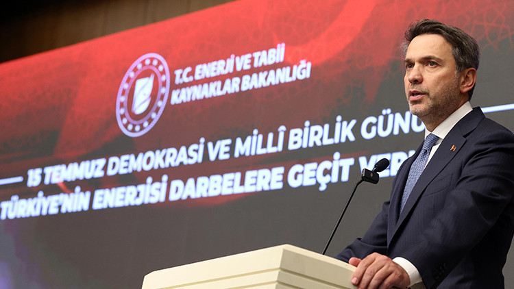 Bakan Bayraktar: 15 Temmuz'da Yüreğin Gücü Çeliği Yendi