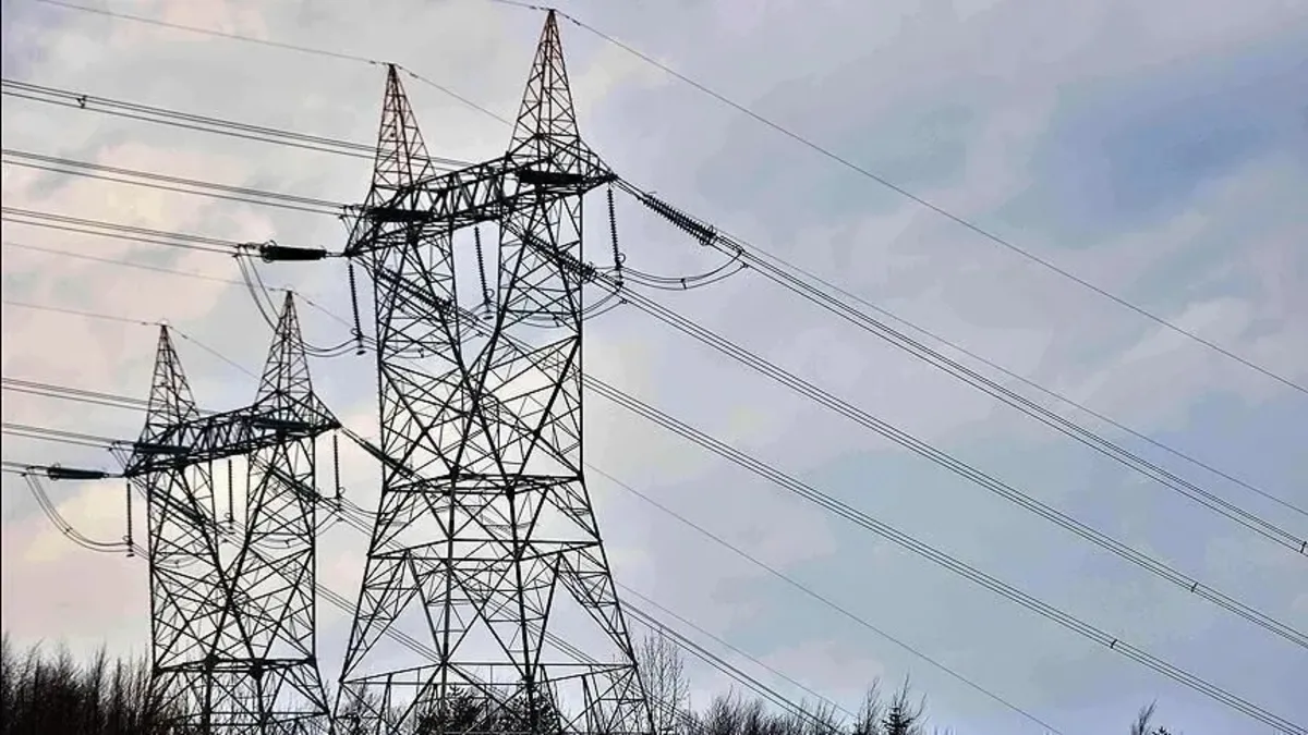 Bakan Bayraktar: Elektrik Altyapısına 28 Milyar Dolarlık Yatırım