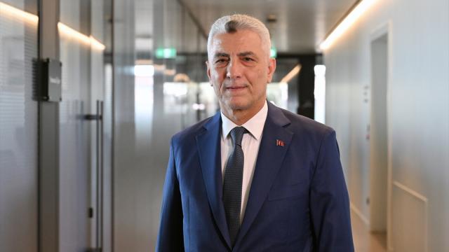 Bakan Bolat'tan fon iddialarına yalanlama: 'Hesap kapatma yok
