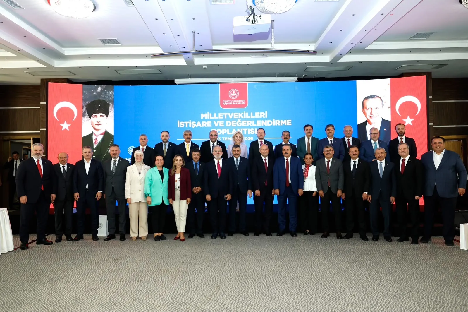 Bakan Çiftçi: Ahbap-çavuş düzeni deprem yardımlarında ortaya çıktı