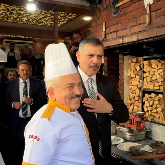 Bakan Çiftçi Amasya'da Esnafı Ziyaret Etti: 'Esnafımız Kardeşliğimizin Teminatı
