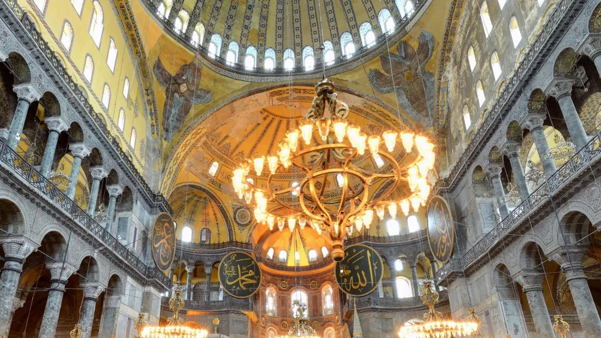 Bakan Ersoy: Ayasofya'da Restorasyonun Yeni Aşaması Başlıyor
