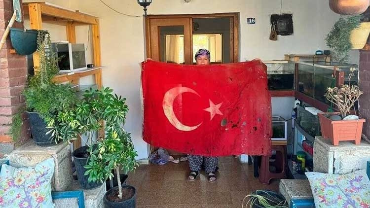 Bakan Ersoy: Kıbrıs Barış Harekâtı'nın Aziz Emanetine Sahip Çıkıyoruz