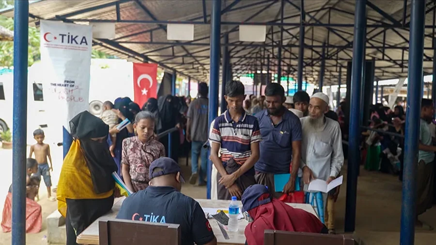 Bakan Fidan, Bangladeş'te Arakanlı Mültecilerin Yardım Çalışmalarını Yerinde İnceledi