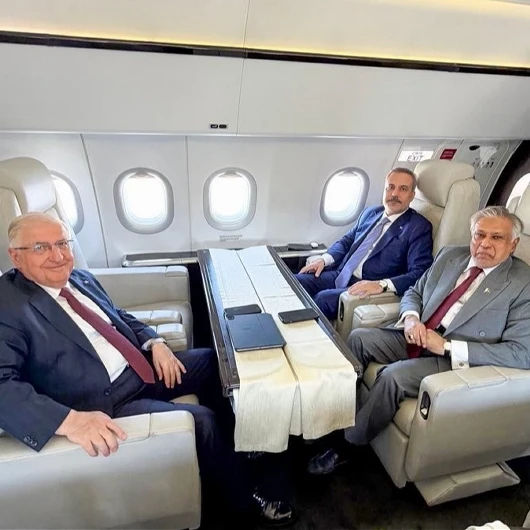 Bakan Fidan ve Güler, Pakistan Dışişleri Bakanı ile Bişkek'te