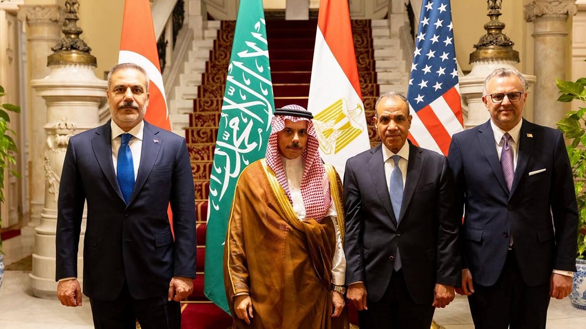 Bakan Fidan Kahire'de Libya Gündemli Toplantıya Katıldı