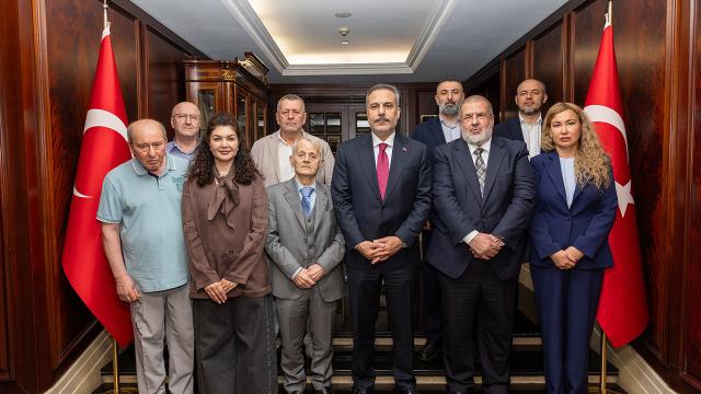 Bakan Fidan Kiev'de Kırım Tatar liderleriyle bir araya geldi