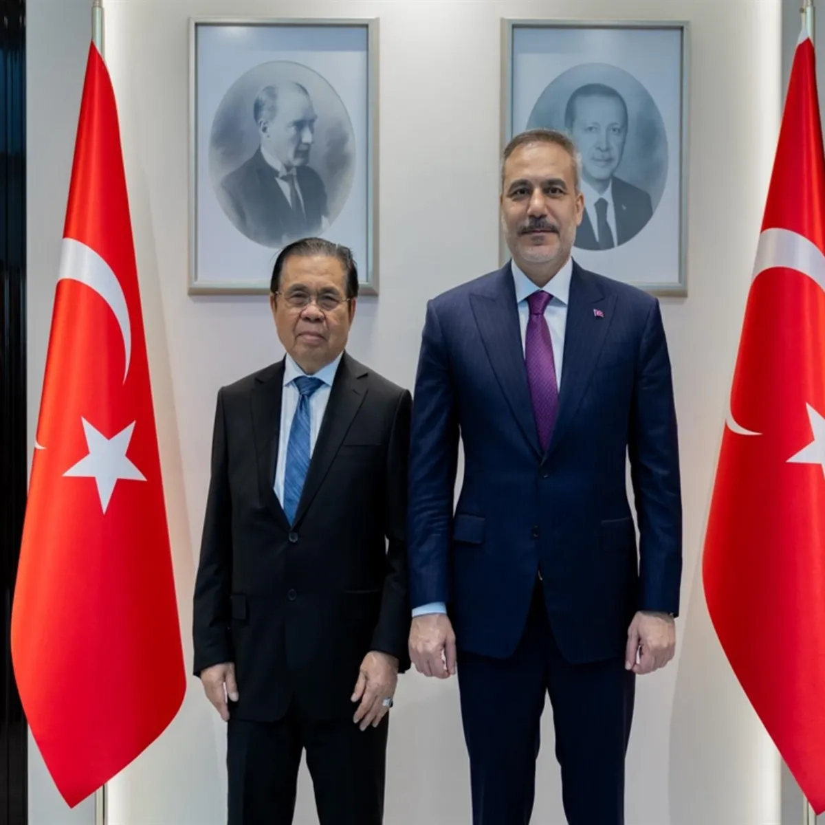 Bakan Fidan’dan Filipinler’de barış adımı: Moro lideri İbrahim ile görüşme