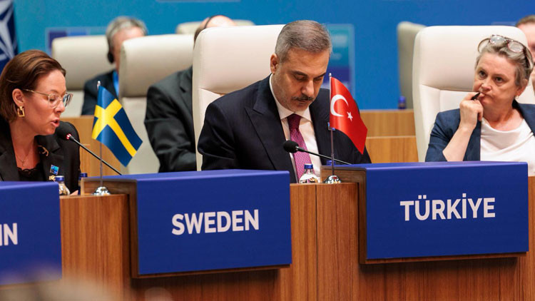 Bakan Fidan'dan NATO-Ukrayna Konseyi'nde Kritik Temas