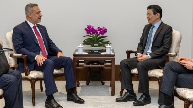 Bakan Fidan Singapur'da Ekonomik İş Birliği Görüşmeleri Yaptı
