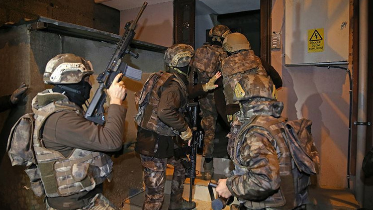 Bakan Gürlek: 5 ilde sokak çetelerine operasyon, 32 şüpheli hakkında işlem